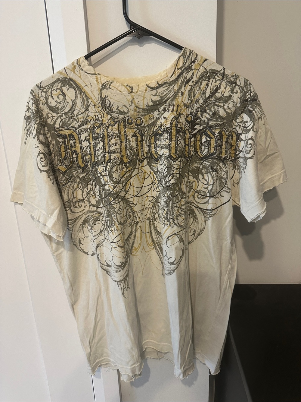 Affliction Men’s Short Sleeve Cream/White Graphic T Shirt - Size M
